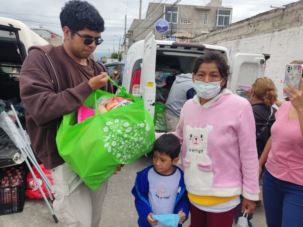 Solidaridad en Acción: Apoyo a las Inundaciones en Chalco
