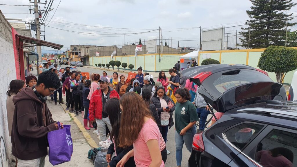 Solidaridad en Acción: Apoyo a las Inundaciones en Chalco