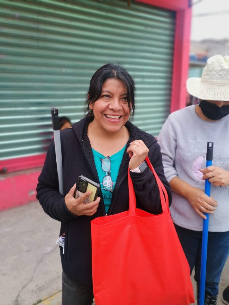 Solidaridad en Acción: Apoyo a las Inundaciones en Chalco