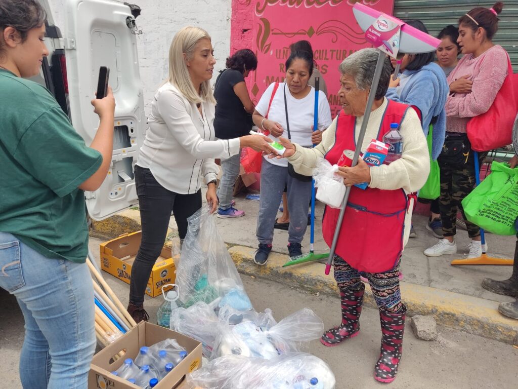 Solidaridad en Acción: Apoyo a las Inundaciones en Chalco