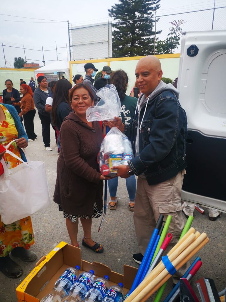 Solidaridad en Acción: Apoyo a las Inundaciones en Chalco